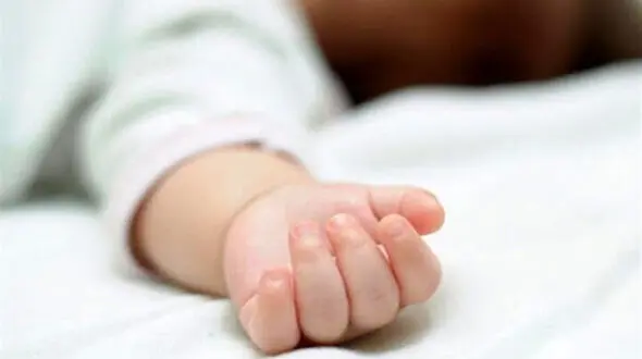 جان باختن کودک دو ساله از گرسنگی در پی مرگ پدرش در خانه