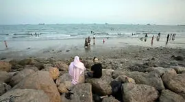 نگاه خبرگزاری آسوشیتدپرس به زندگی روزمره در ساحل تنگه هرمز + تصاویر