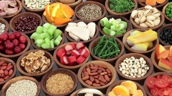 سدیم دشمن اصلی قلب سالم/این غذاها را جایگزین مصرف نمک کنید