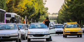 تنها ۸ هزار پارکینگ در برابر ۲۵۰ هزار خودروی تازه؛ تهران غرق در ماشین و کمبود جای پارک / زاکانی فقط حرف می زند!