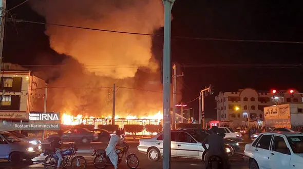 آتش سوزی هولناک در چابهار + فیلم