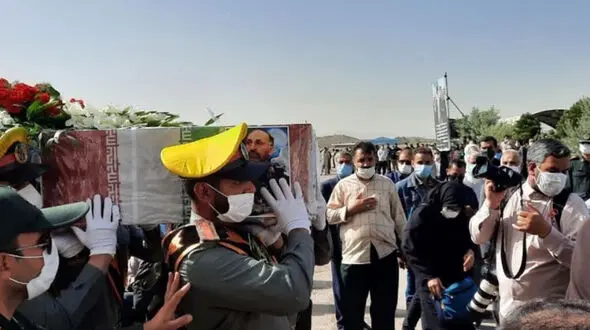 هم اکنون، مراسم تشییع پیکر سردار شهید حجازی در اصفهان