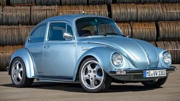 عکس / ترکیب هیجان‌ انگیز فولکس قورباغه‌ ای و تکنولوژی تسلا!