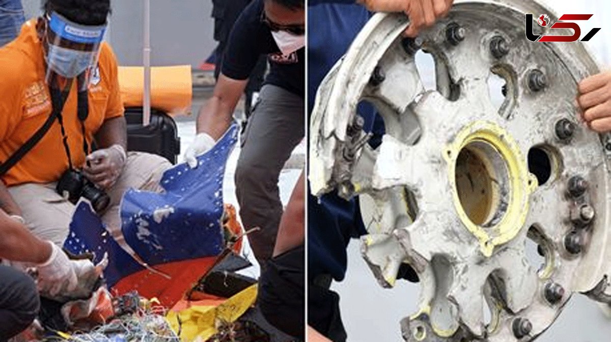 Indonesia plane crash: Divers find more wreckage as emergency signal detected