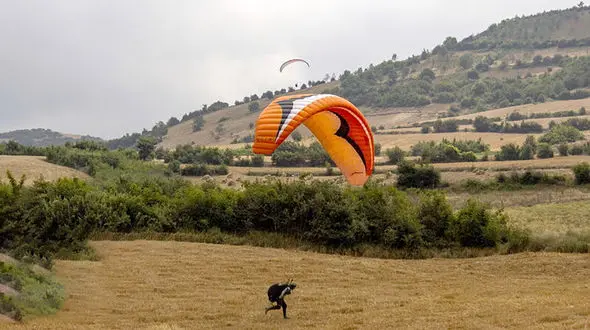 سقوط زن پاراگلایدر سوار در گتوند