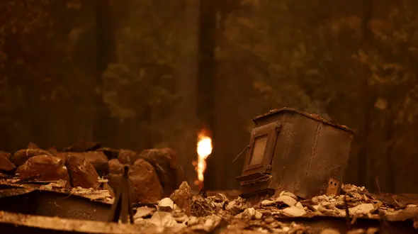 آتش سوزی مهیب 4 میلیون نفر را فراری داد / آمریکا در آتش+ فیلم