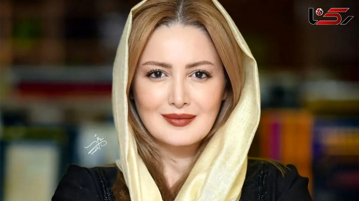 فیلم نگاهی به استایل مجلل و ایرانی پسند شیلا خداداد در جشن امضای کتاب اُمید/ لباسی اشرافی مزین شده با اشعار مولانا و جواهردوزی با 3000 کریستال