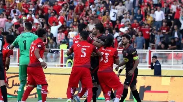 احتمال رونمایی از ستاره پرسپولیس مقابل تراکتور