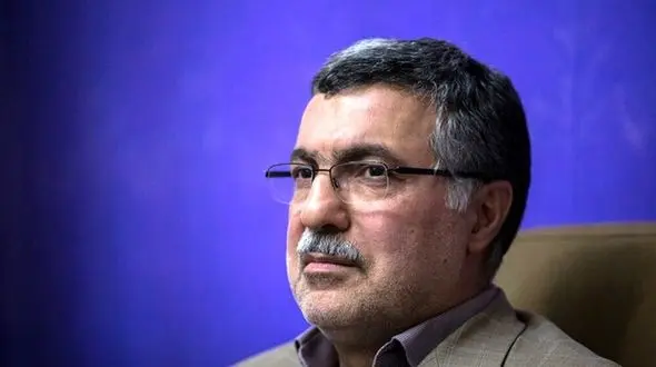 روسای سازمان نظام پزشکی خطاب به دولت: واکسن را سیاسی نکنید، حق بدیهی مردم است