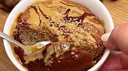 کیک خرما و ارده؛ ساده، مقوی و بدون شکر اضافه! / فیلم