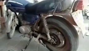 فیلم / خلاقیت بامزه جوان ایرانی؛ موتور هوندا با چرخ وانت تبدیل به شاهکار شد!