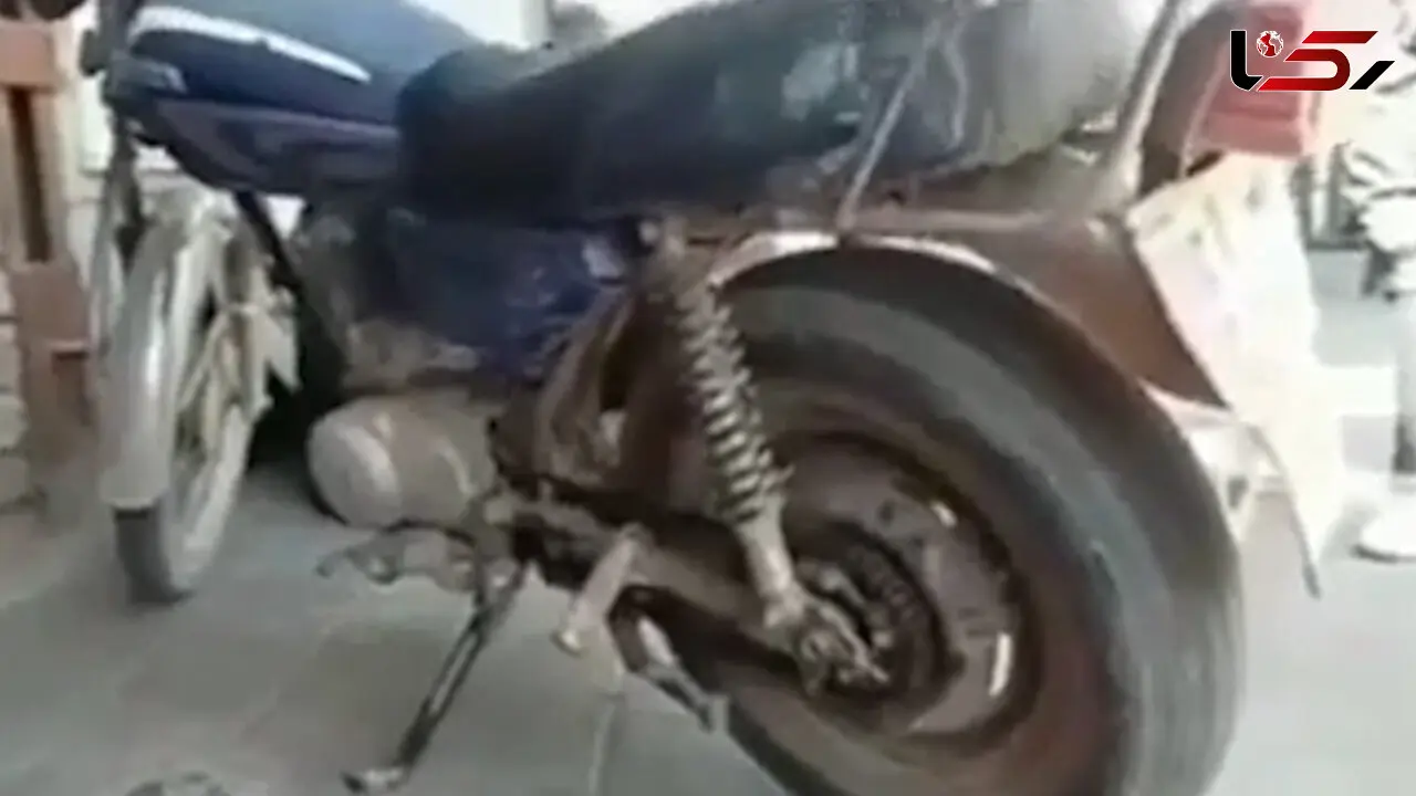 فیلم / خلاقیت بامزه جوان ایرانی؛ موتور هوندا با چرخ وانت تبدیل به شاهکار شد!