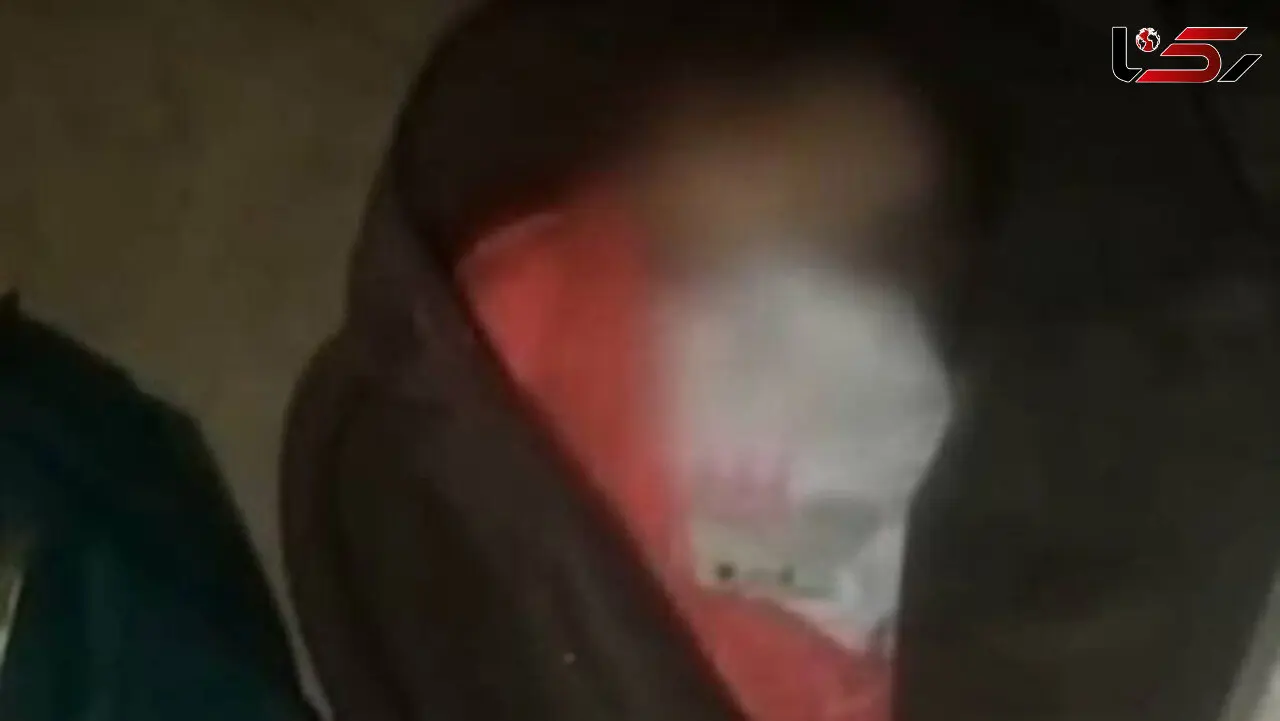 پدر و مادر سنگدل نوزاد خود را در سبزی فروشی جا گذاشتند +عکس