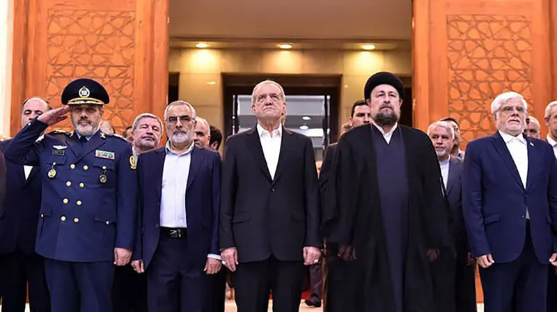 حجت‌الاسلام و المسلمین سید حسن خمینی امروز( دوشنبه ) طی سخنانی در مراسم تجدید میثاق هیأت دولت با آرمان‌های امام خمینی(س)