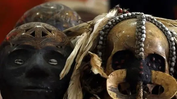 کشف ترسناک ترین محموله تزئینی / ببینید چه بلای سر جمجمه های واقعی انسان آوردند + عکس 