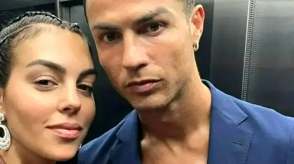 فیلم / جورجینا: همه فکر میکنن بخاطر شهرت و پول رونالدو عاشقش هستم اما نیازی به پول او ندارم  با درآمد خودم رولزرویس برایش خریدم و ...