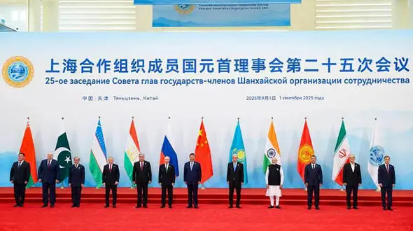  گزارشی از سفر رئیس جمهور به چین / از تاکید بر حق صلح آمیز هسته‌ای ایران تا محکومیت تجاوز آمریکا و رژیم صهیونیستی