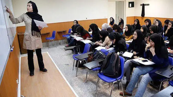 دانشجویان:پول دادیم،درس را گذراندیم ولی استاد اخراج، کد درس باطل و ما سردر گم! /دانشگاه آزاد:هیچ عضو هیئت علمی اخراج نشده است