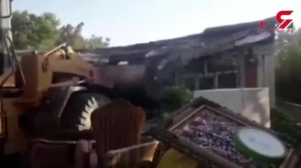 فیلم تخریب ویلای ۴ هزار متری رئیس سابق شورای شهر باغستان 