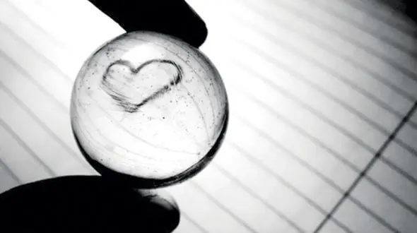 ماه عسل عروس تهرانی با دوست پسر سابقش در فرانسه ! / شوهرش کاوه را در هتل غال گذاشت