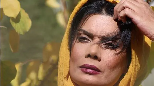 عاطفه رضوی با شیک ترین لباس پاییزی + عکس
