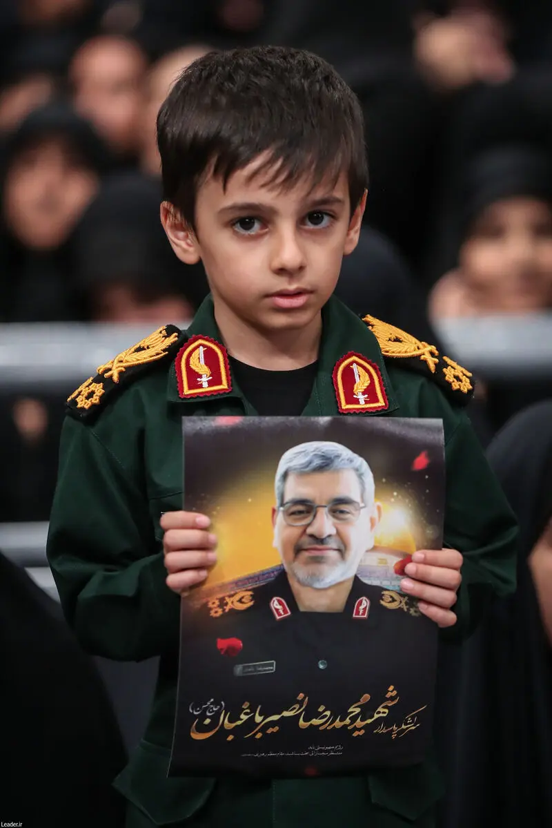 رهبر انقلاب حضرت آیت الله خامنه ای در مراسم بزرگداشت شهدای جنگ تحمیلی اخیر 7-5-1404