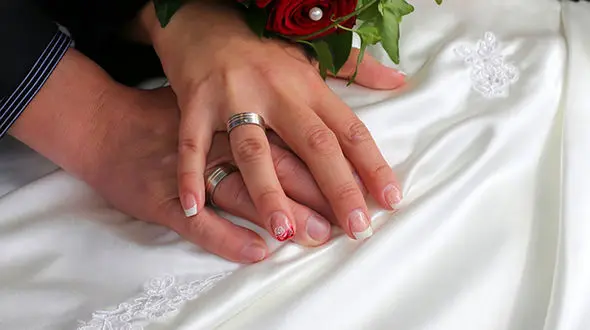 افشای راز محرمانه عروس فردای جشن ازدواج ! / داماد خبیث بود !