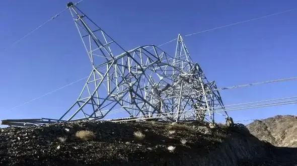 3 کشته و زخمی در سقوط دکل برق در کردکوی گرگان