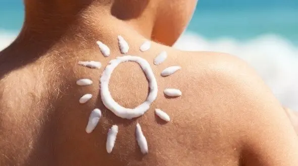 جلوگیری از آفتاب سوختگی پوست صورت با ضد آفتاب های ایرانی