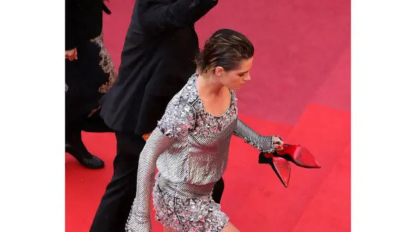 اعتراض عجیب خانم بازیگر  روی فرش قرمز کن! +تصاویر