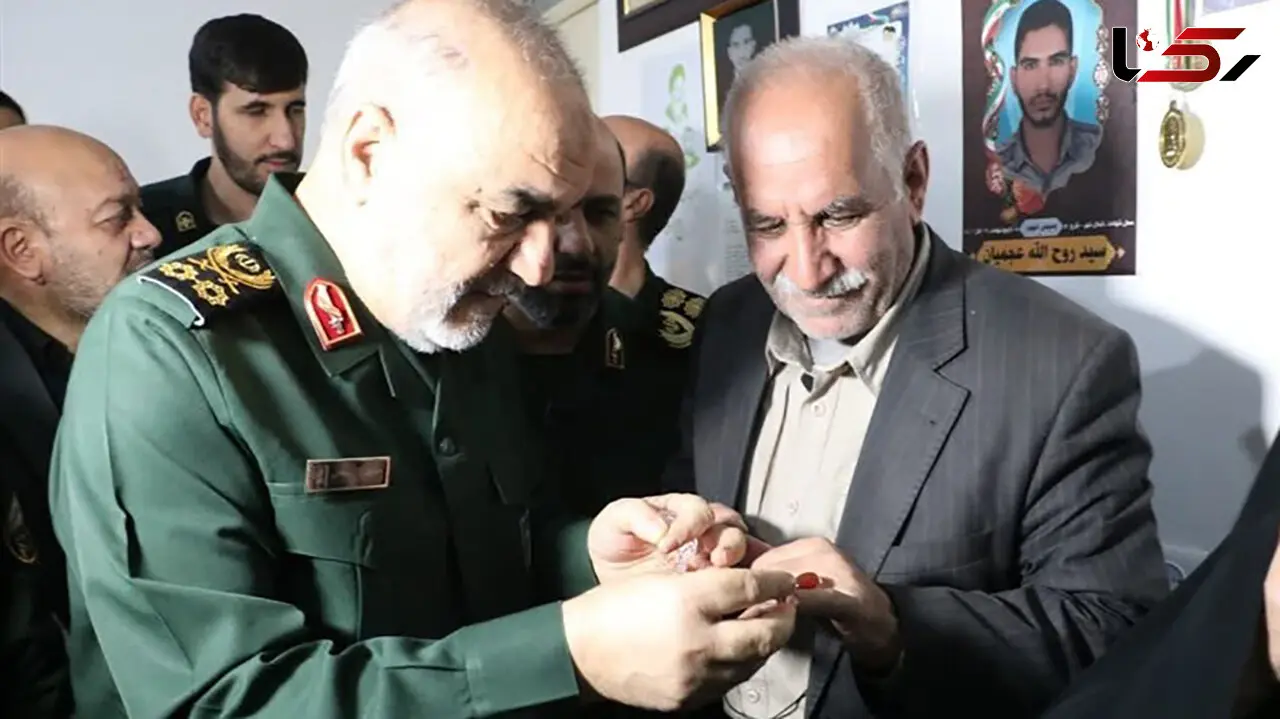 فرمانده سپاه در دیدار با خانواده شهید عجمیان: می‌خواستند نقشه سوریه و یمن را در ایران پیاده کنند