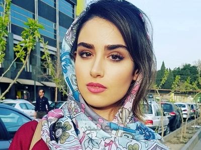 کمپینگ هانیه غلامی در وسط جنگل!/ استراحت تو هموک چه حالی میده !