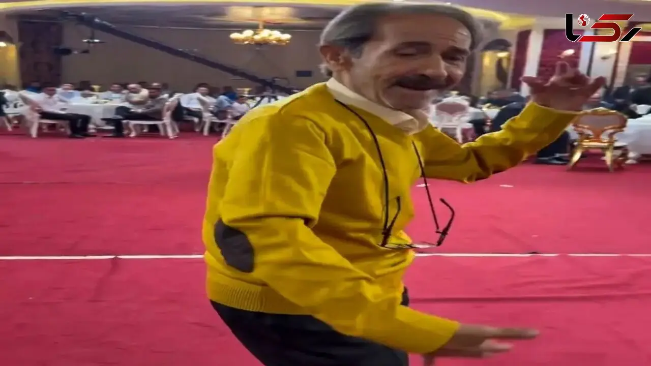 فیلم آواز شاد /  پیرمرد کمر فنری یه جور باحال و دل باز کن رقصید خواننده گفت شاباش این با من 
