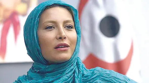 فریبا نادری با  حجابی متفاوت از همیشه + عکس