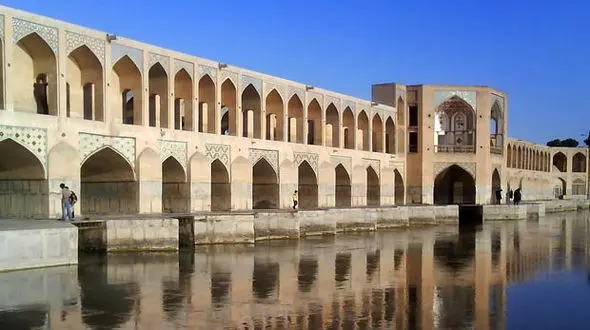 تنها 21 درصد از حجم سد زاینده رود دارای آب است/تابستان بسیار سختی پیش رو داریم