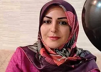 فیلم /  حیله مرد زبون باز برای هدیه روز زن با المیرا شریفی مقدم / سعید عزیزی: به ظرافت های زنونه نگو لوس بازی ...