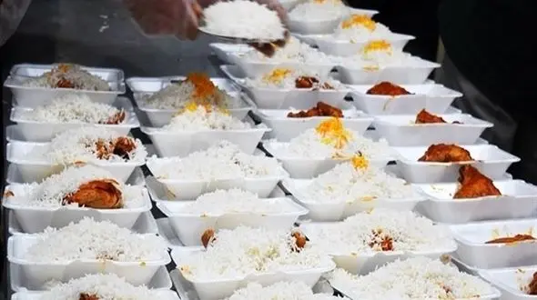 بزرگترین سفره اطعام علوی کشور در کرمانشاه برپا شد + فیلم