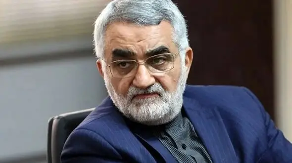  هشدار بروجردی: ترامپ از «مادر بمب‌ها» استفاده کند،«پدر موشک‌ها» را به میدان می‌آوریم 