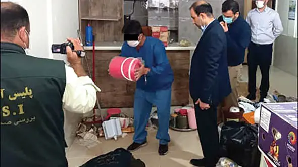 3 عکس از صحنه قتل مردی توسط زن خیانتکار و مرد غریبه ! / در مشهد فاش شد