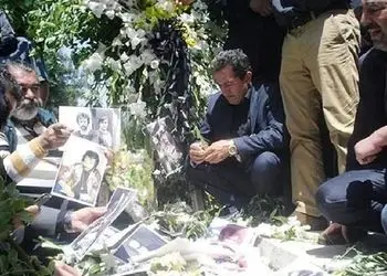 سفر به ایام قدیم ندیم؛ مراسم خاکسپاری مغموم ایرج قادری