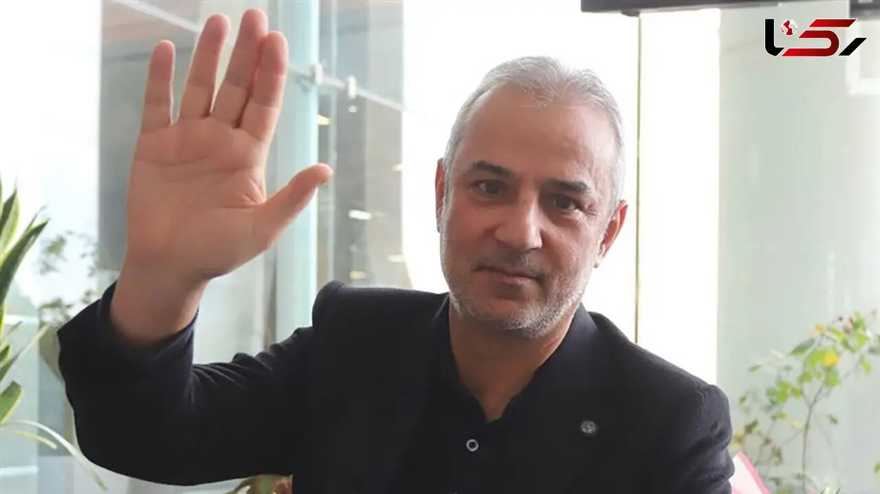 اولین اقدام اسماعیل کارتال بعد از حضور در ورزشگاه آزادی: اسماعیل هوجا در آزادی نماز خواند!