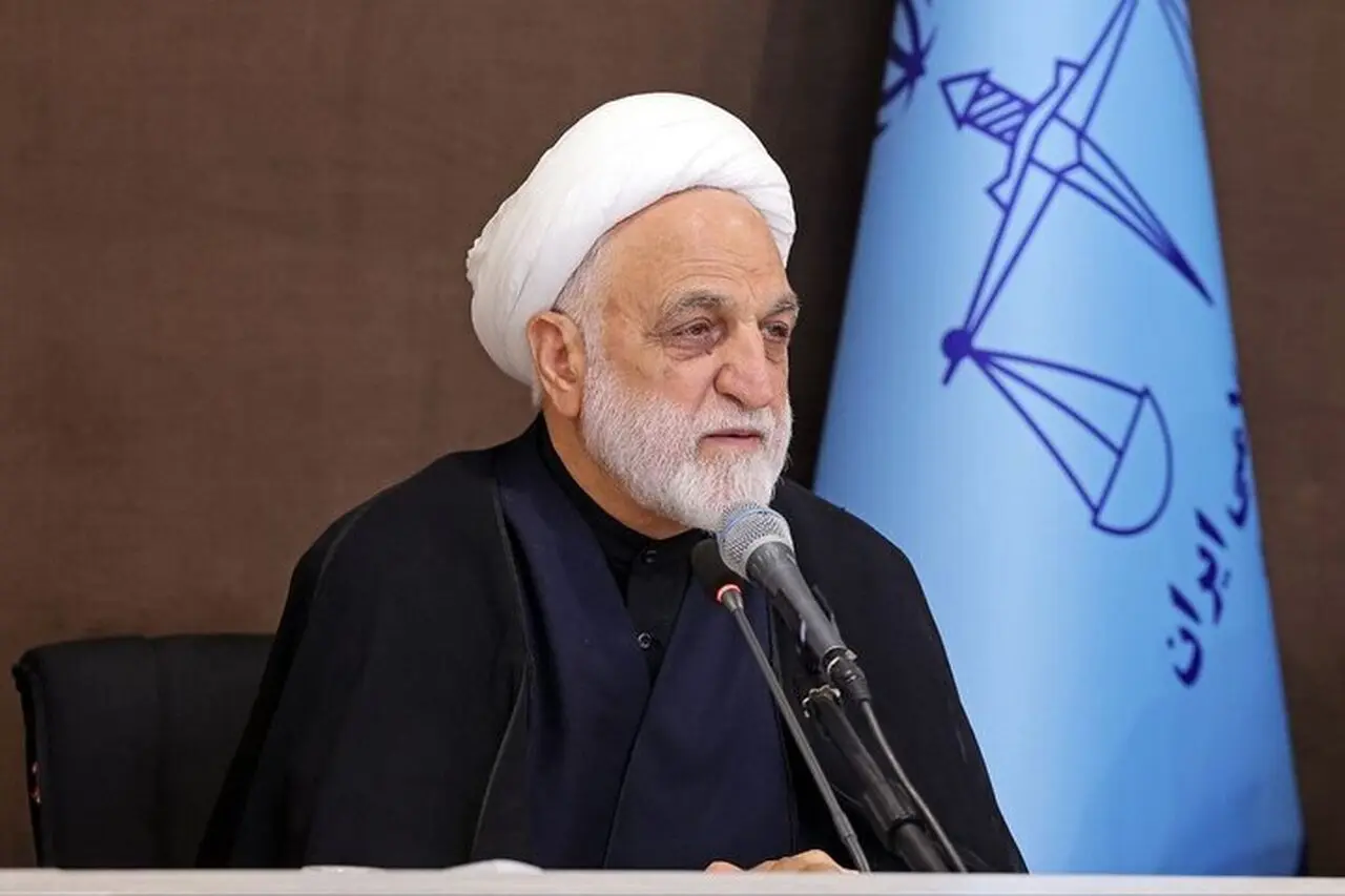 چرا پاسخ محسنی اژه ای به پرسش جنجالی درباره رسوایی چای دبش هوشمندانه بود؟