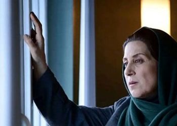 تیپ خاص فاطمه معتمد آریا و پرستو گلستانی در دهه ۶۰