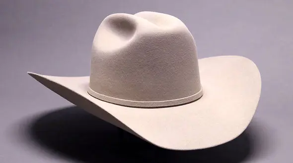 کدام مدل کلاه را انتخاب کنیم و خوش تیپ شویم؟+ عکس های مدلینگ