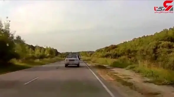 موتورسوار هنگام سبقت غیرمجاز پودر شد! + فیلم لحظه حادثه