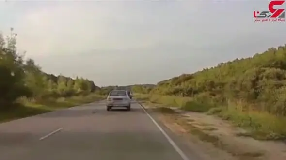 موتورسوار هنگام سبقت غیرمجاز پودر شد! + فیلم لحظه حادثه