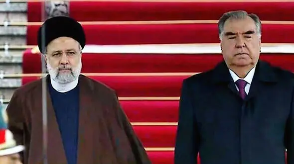 استقبال رسمی امامعلی رحمان از آیت‌الله رئیسی در کاخ ملت