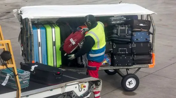 دزد گرسنه در فرودگاه دوبی +عکس