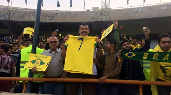 بادیگاردآبادانی جنیفرلوپزتماشاگربازی پرسپولیس + عکس
