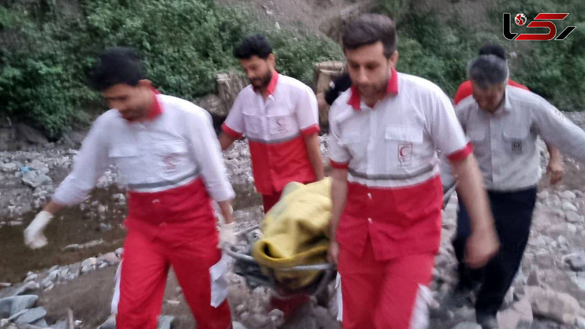  مرگ تلخ پدر جوان برای نجات فرزندانش در جاده چالوس / در رودخانه چالوس غرق شد 